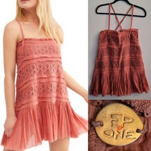 M FREE PEOPLE lace crochet dark coral adjustable strap mini slip dress MEDIUM
